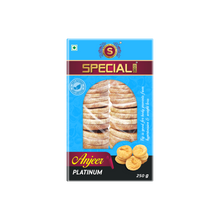 Load image into Gallery viewer, Special Choice Premium Afghani Dried Anjeer - 200g Rich Source of Vitamins Dietary Fiber Figs Dry Fruits | Big Size Anjeer