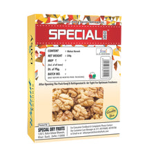 Load image into Gallery viewer, Special Choice Walnut Kernels Daisy (4 piece) Vacuum Pack 250g (Back)
